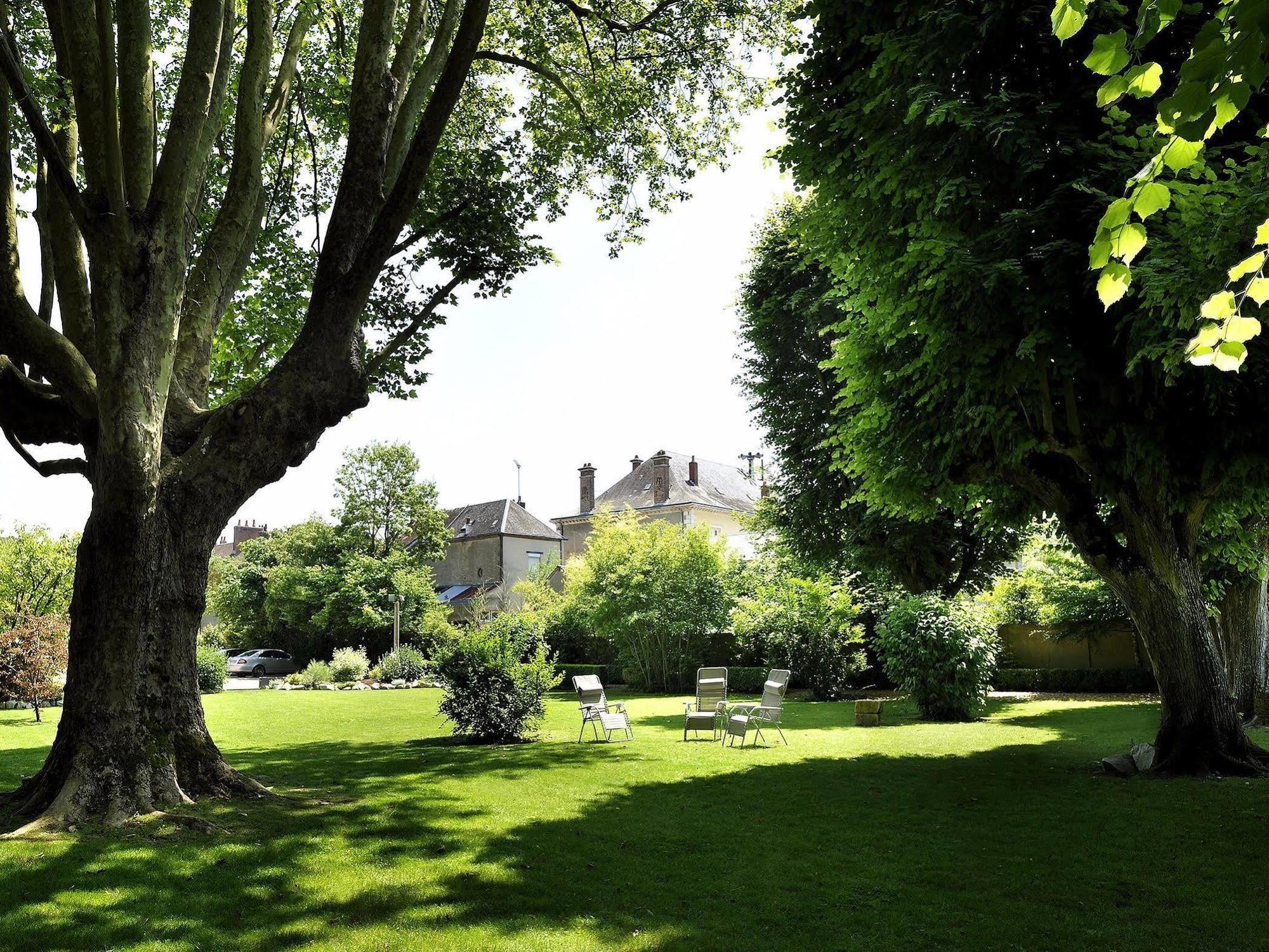 Hotel Le Saint-Jacques Cloyes-sur-le-Loir Exteriér fotografie